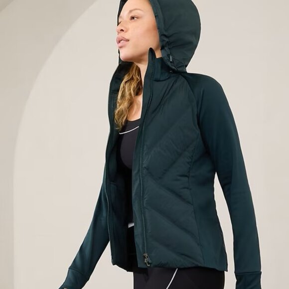 ATHLETA Inlet Women's Hooded Puffer Jacket Green Size M Full Zip Athletic Gym - Picture 1 of 12
